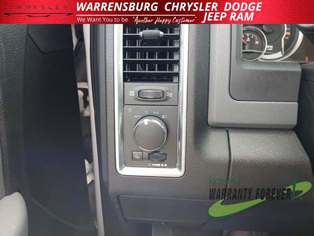 2019 RAM 1500 Classic SLT Crew Cab 4x4 6'4' Box