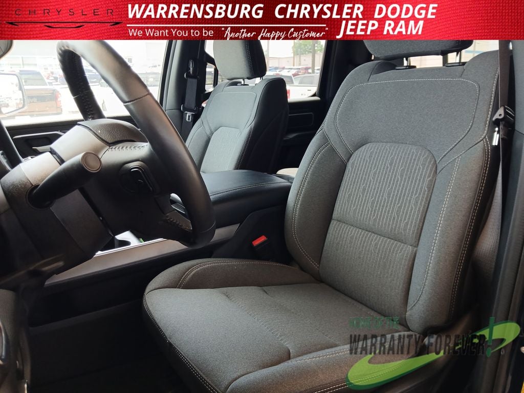 2024 RAM 1500 Big Horn Crew Cab 4x4 5'7' Box