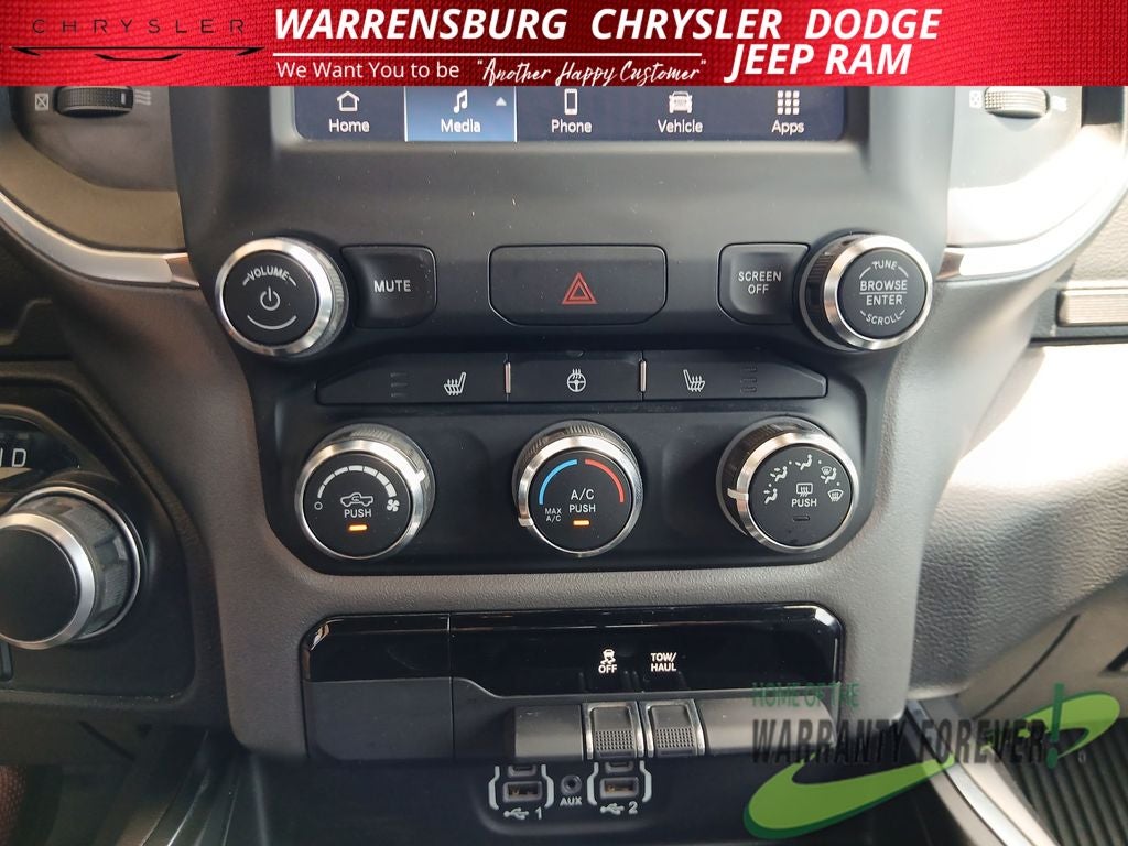 2024 RAM 1500 Big Horn Crew Cab 4x4 5'7' Box