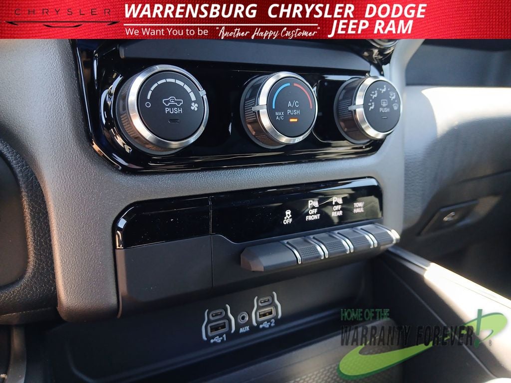 2026 RAM Ram 1500 RAM 1500 EXPRESS CREW CAB 4X4 5'7' BOX