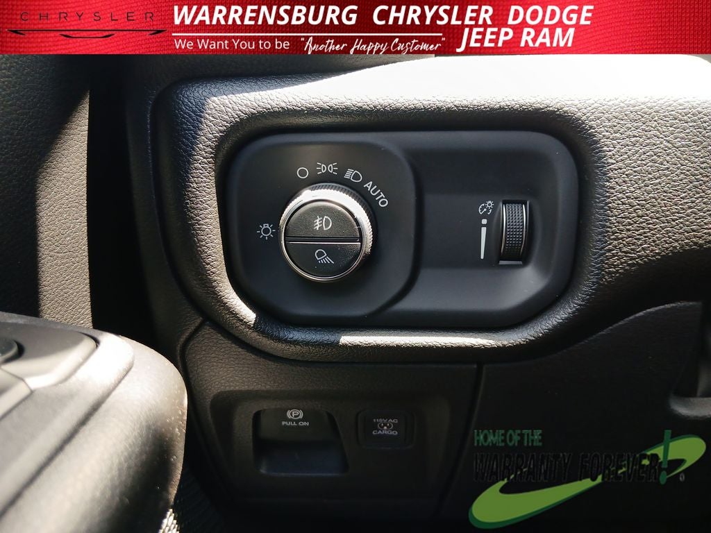 2026 RAM Ram 1500 RAM 1500 EXPRESS CREW CAB 4X4 5'7' BOX
