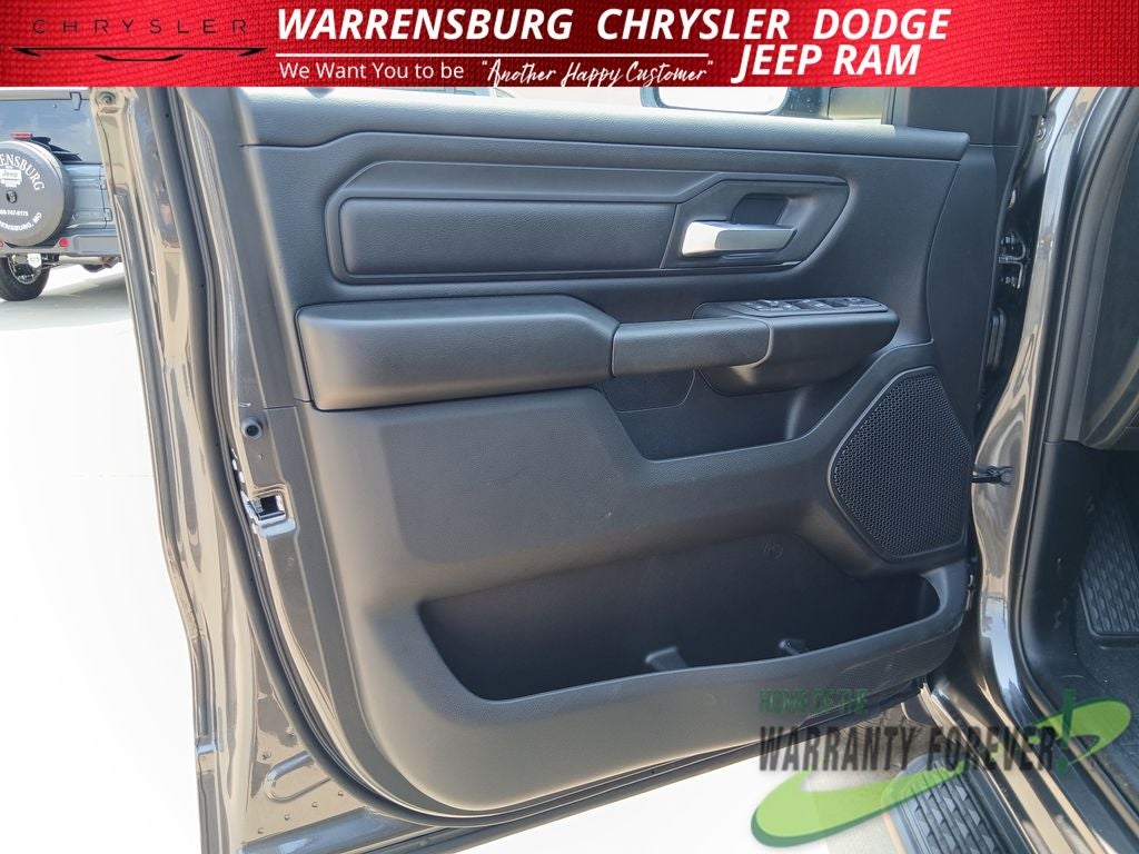 2026 RAM 1500 RAM 1500 EXPRESS CREW CAB 4X4 5'7' BOX