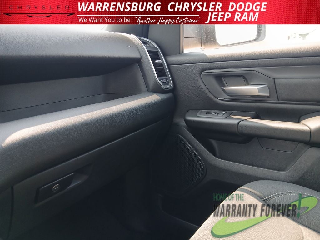2026 RAM 1500 RAM 1500 EXPRESS CREW CAB 4X4 5'7' BOX