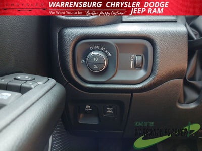 2026 RAM 1500 RAM 1500 EXPRESS CREW CAB 4X4 5'7' BOX
