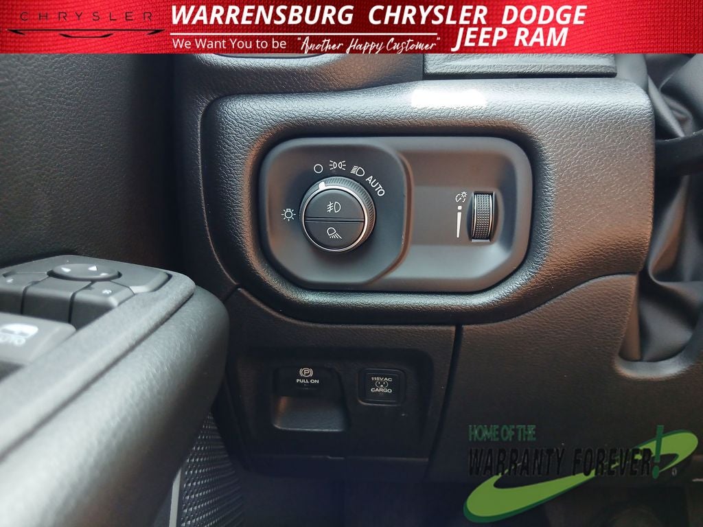 2026 RAM 1500 RAM 1500 EXPRESS CREW CAB 4X4 5'7' BOX