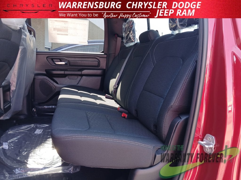 2027 RAM Ram 1500 RAM 1500 EXPRESS CREW CAB 4X4 5'7' BOX