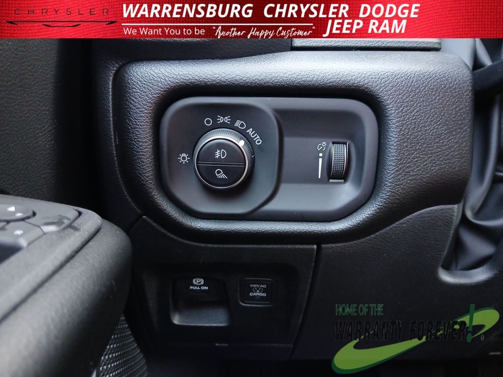 2027 RAM Ram 1500 RAM 1500 EXPRESS CREW CAB 4X4 5'7' BOX