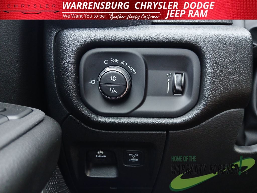 2026 RAM Ram 1500 RAM 1500 EXPRESS CREW CAB 4X4 5'7' BOX