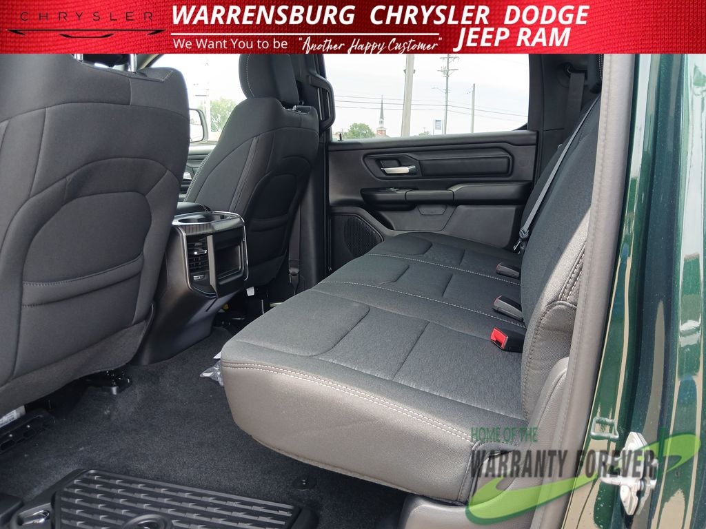 2026 RAM 1500 RAM 1500 EXPRESS CREW CAB 4X4 5'7' BOX