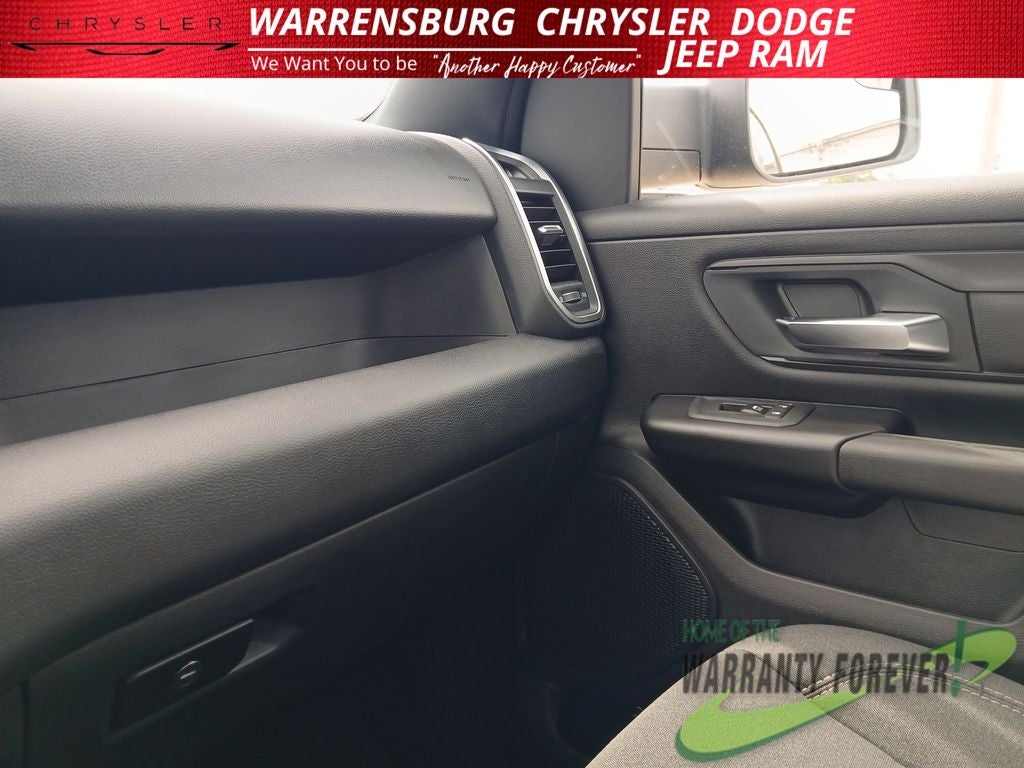 2026 RAM 1500 RAM 1500 EXPRESS CREW CAB 4X4 5'7' BOX
