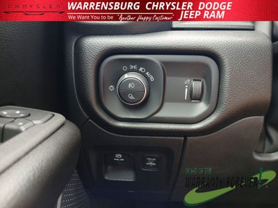 2026 RAM 1500 RAM 1500 EXPRESS CREW CAB 4X4 5'7' BOX