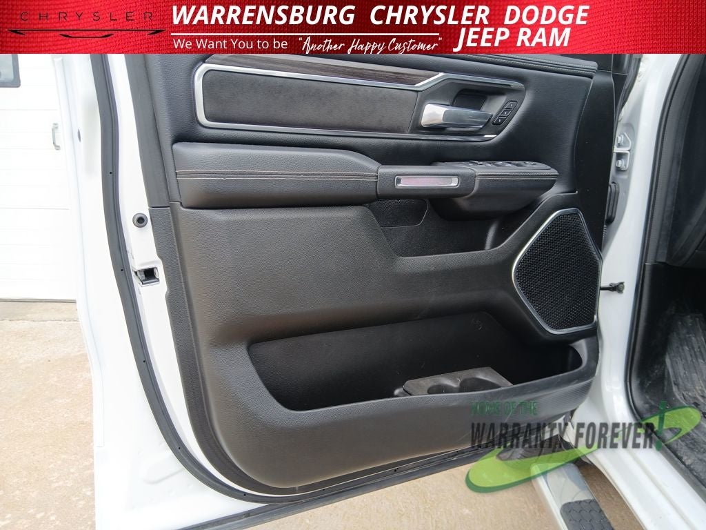 2025 RAM 1500 Laramie Crew Cab 4x4 5'7' Box