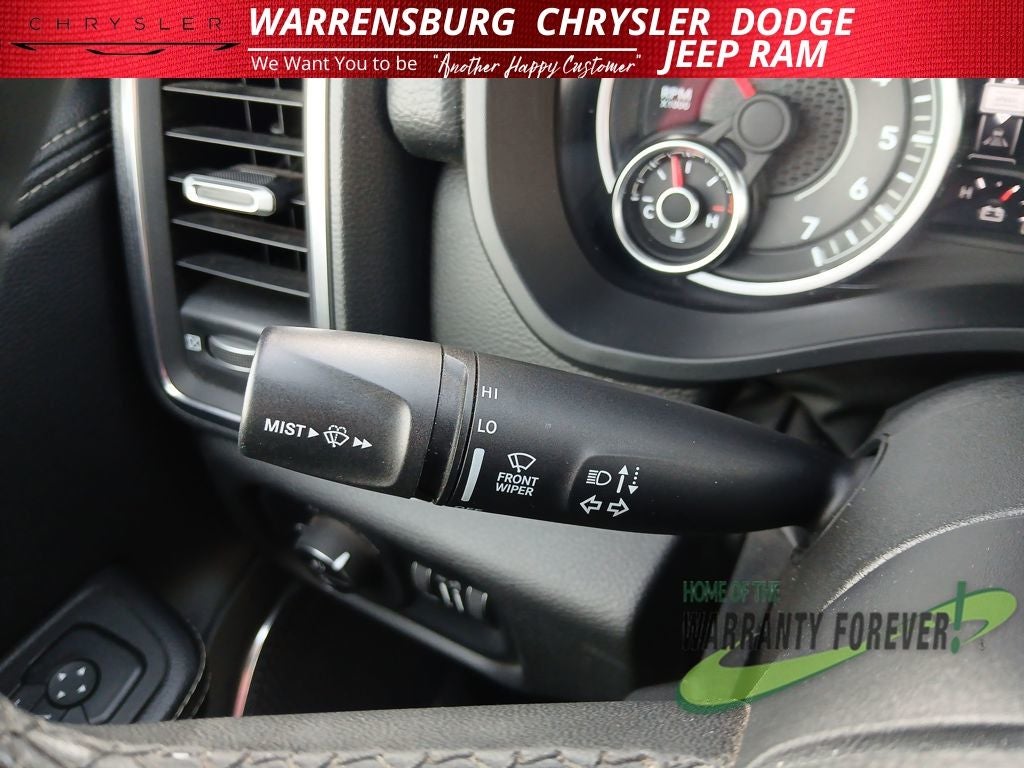 2025 RAM 1500 Laramie Crew Cab 4x4 5'7' Box