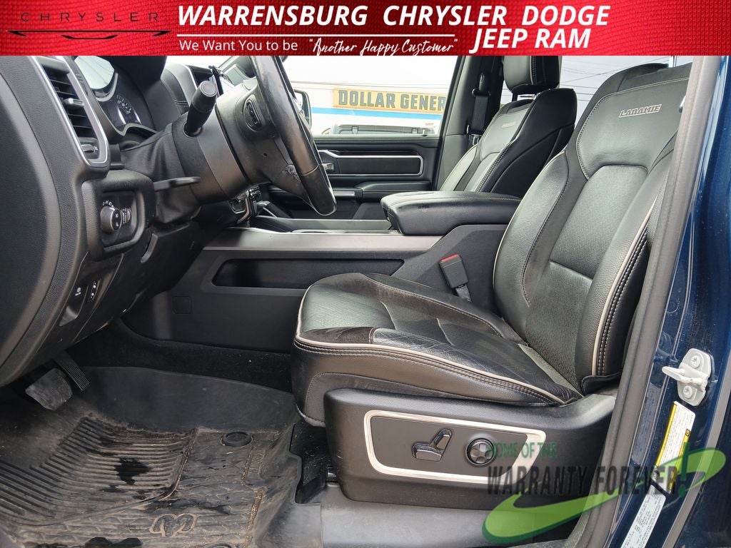 2020 RAM 1500 Laramie Crew Cab 4x4 5'7' Box