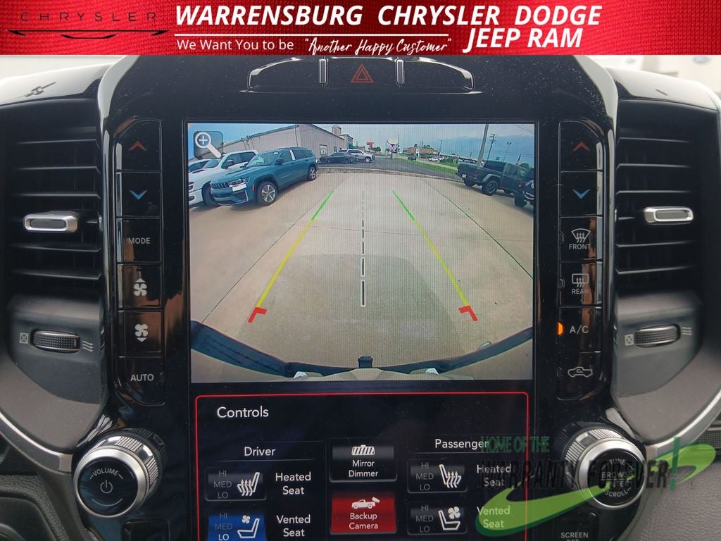 2020 RAM 1500 Laramie Crew Cab 4x4 5'7' Box