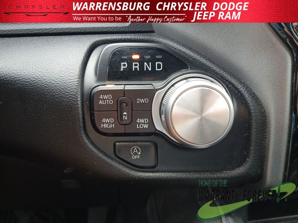 2020 RAM 1500 Laramie Crew Cab 4x4 5'7' Box