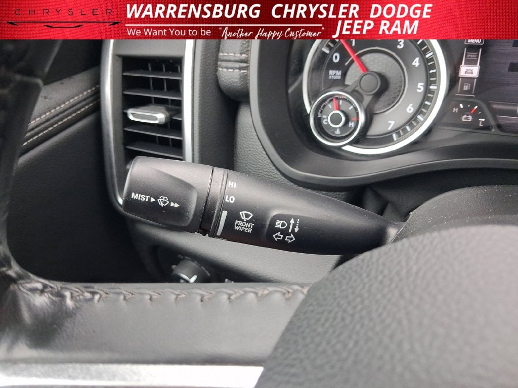 2022 RAM 1500 Laramie Crew Cab 4x4 5'7' Box