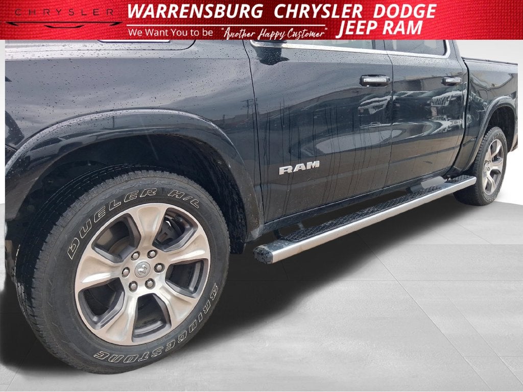 2022 RAM 1500 Laramie Crew Cab 4x4 5'7' Box