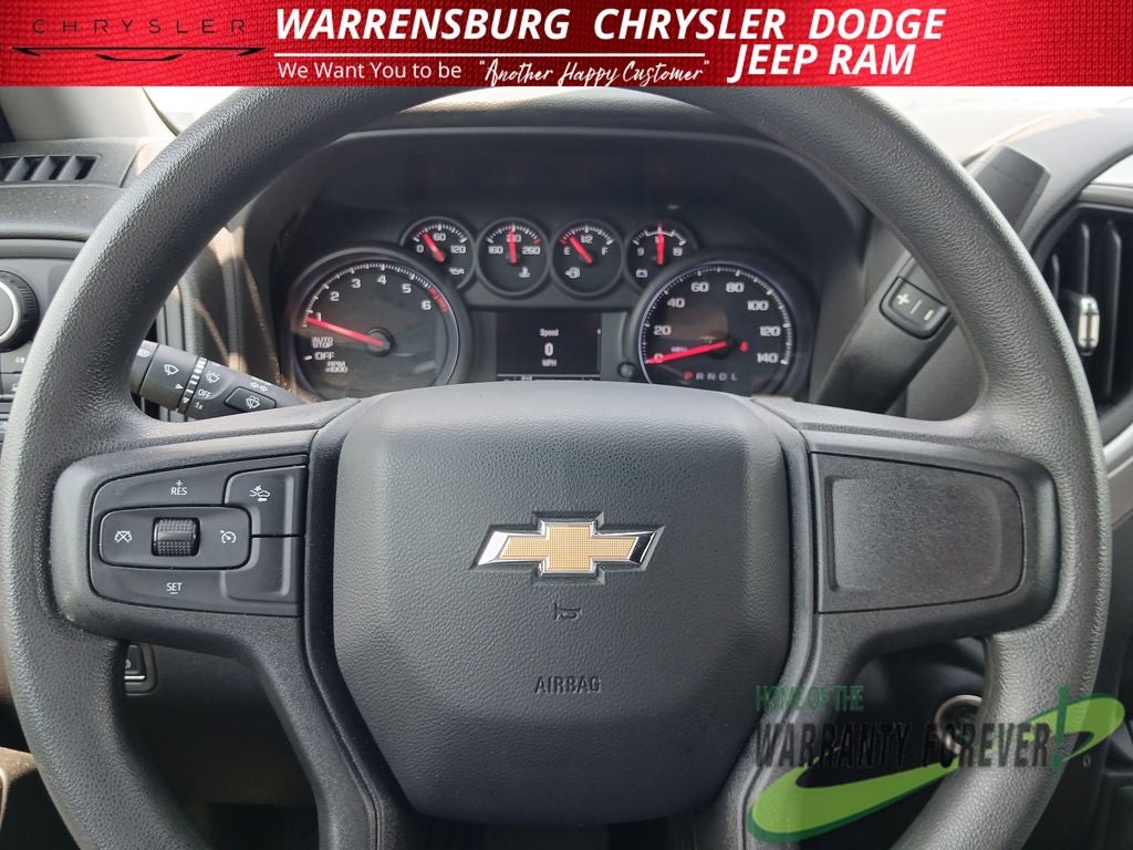 2023 Chevrolet Silverado 1500 4WD Crew Cab Standard Bed Custom