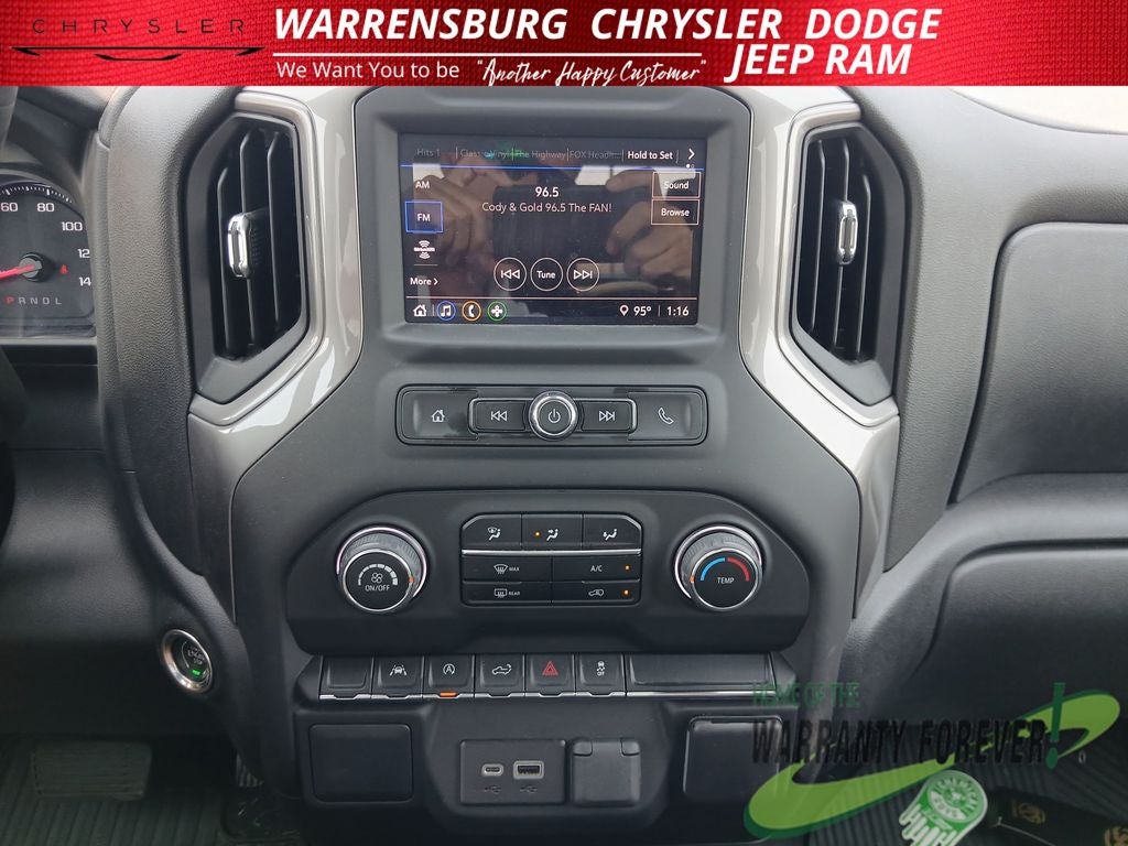 2023 Chevrolet Silverado 1500 4WD Crew Cab Standard Bed Custom