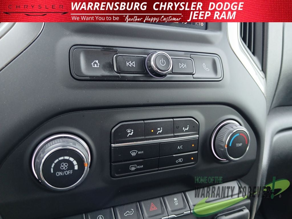 2023 Chevrolet Silverado 1500 4WD Crew Cab Standard Bed Custom
