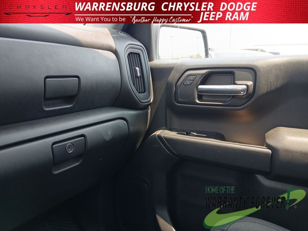 2023 Chevrolet Silverado 1500 4WD Crew Cab Standard Bed Custom