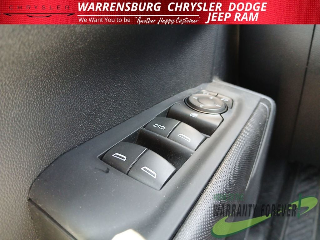 2023 Chevrolet Silverado 1500 4WD Crew Cab Standard Bed Custom