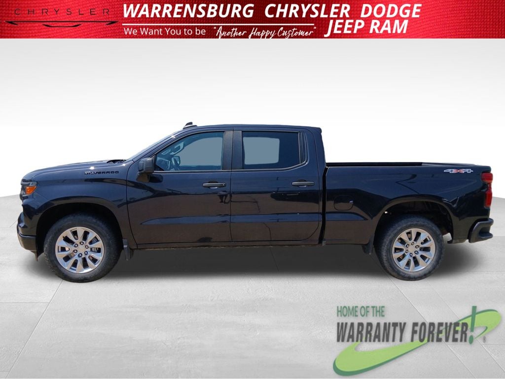 2023 Chevrolet Silverado 1500 4WD Crew Cab Standard Bed Custom