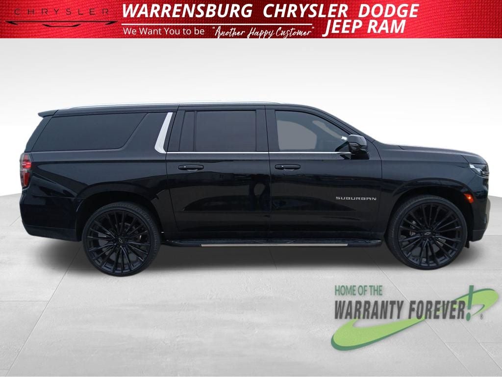 2023 Chevrolet Suburban 4WD LT