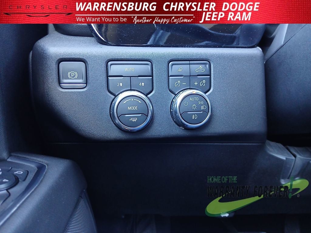 2025 GMC Sierra 1500 4WD Crew Cab Short Box SLT