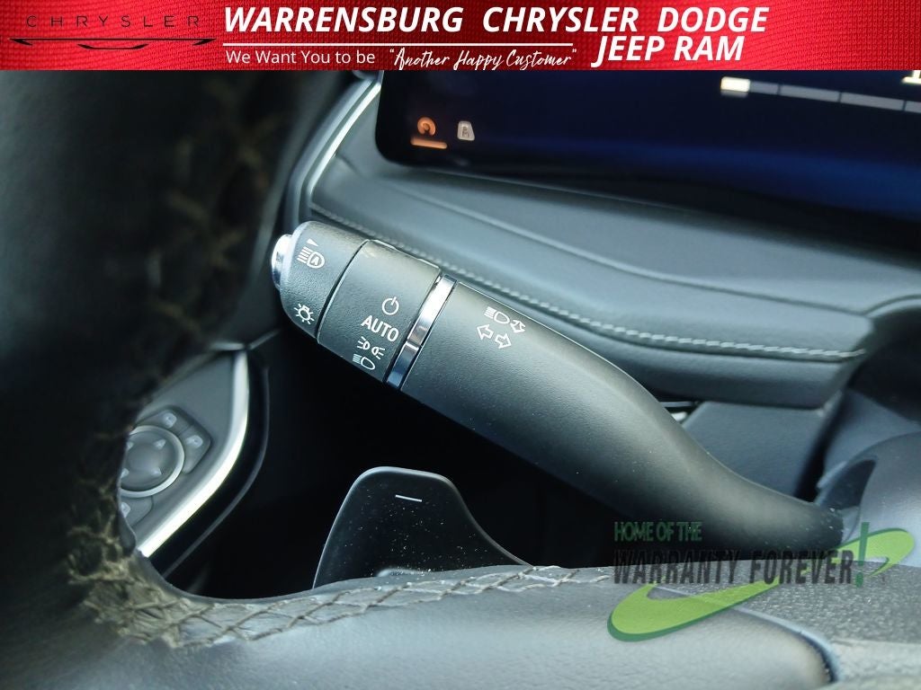 2025 Cadillac XT4 FWD Premium Luxury