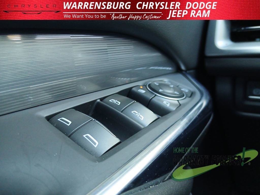 2025 Cadillac XT4 FWD Premium Luxury