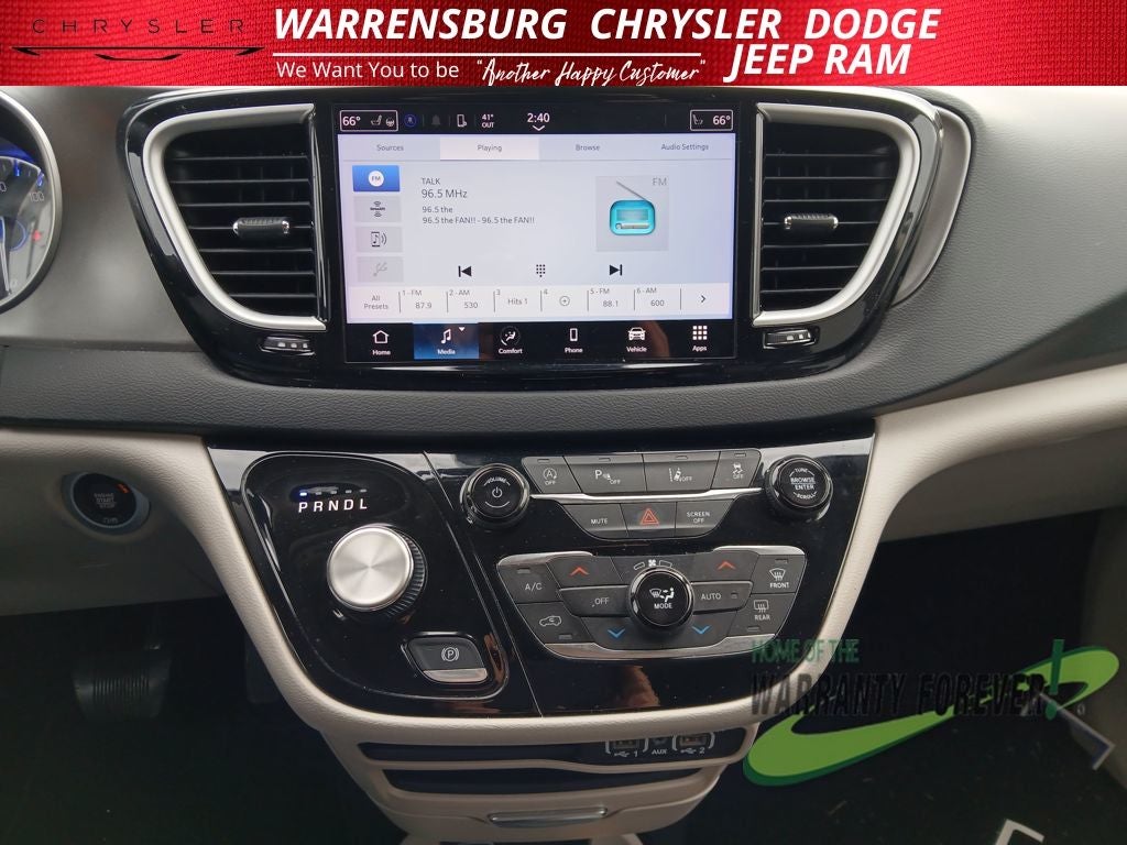 2023 Chrysler Pacifica Touring L