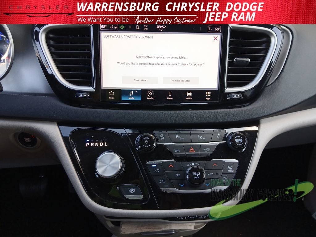 2023 Chrysler Pacifica Touring L