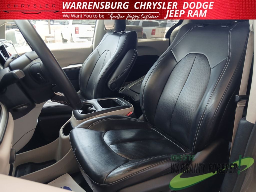 2022 Chrysler Pacifica Touring L