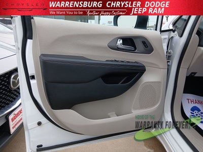 2023 Chrysler Pacifica Touring L