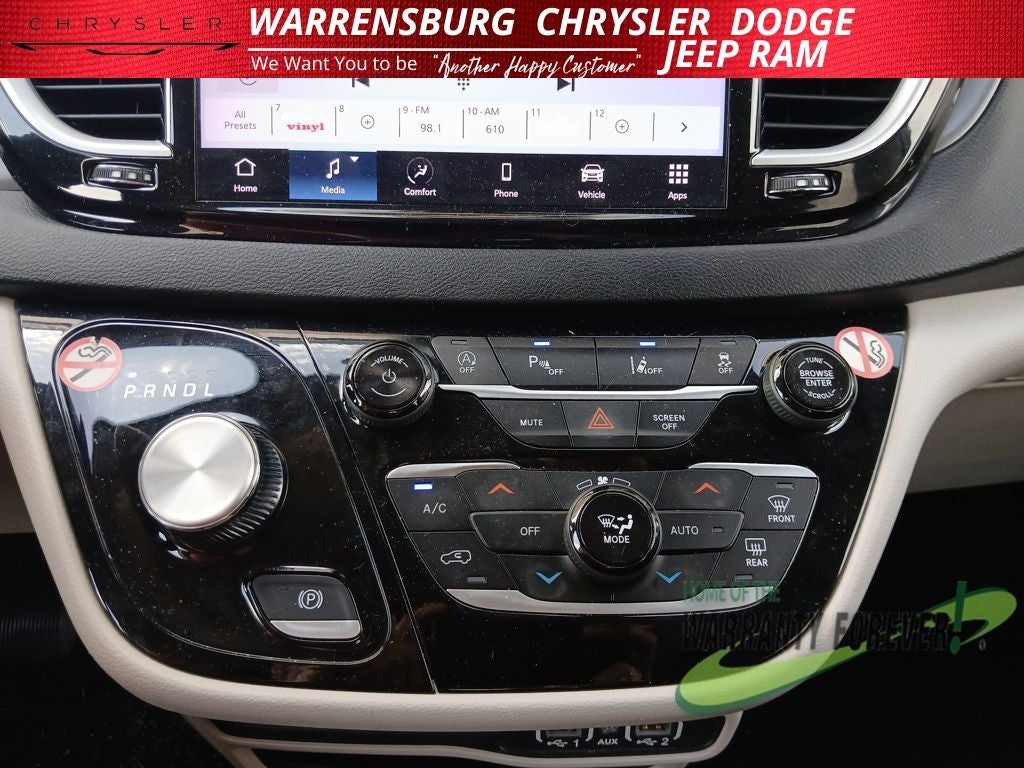 2024 Chrysler Pacifica Touring L