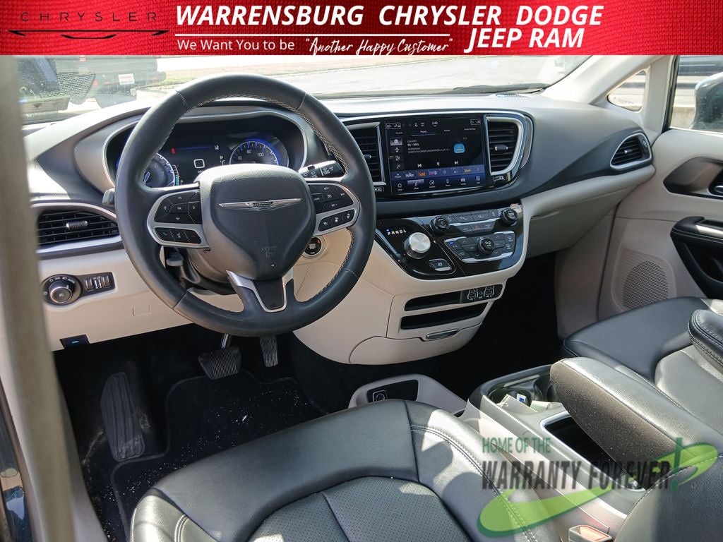 2024 Chrysler Pacifica Touring L