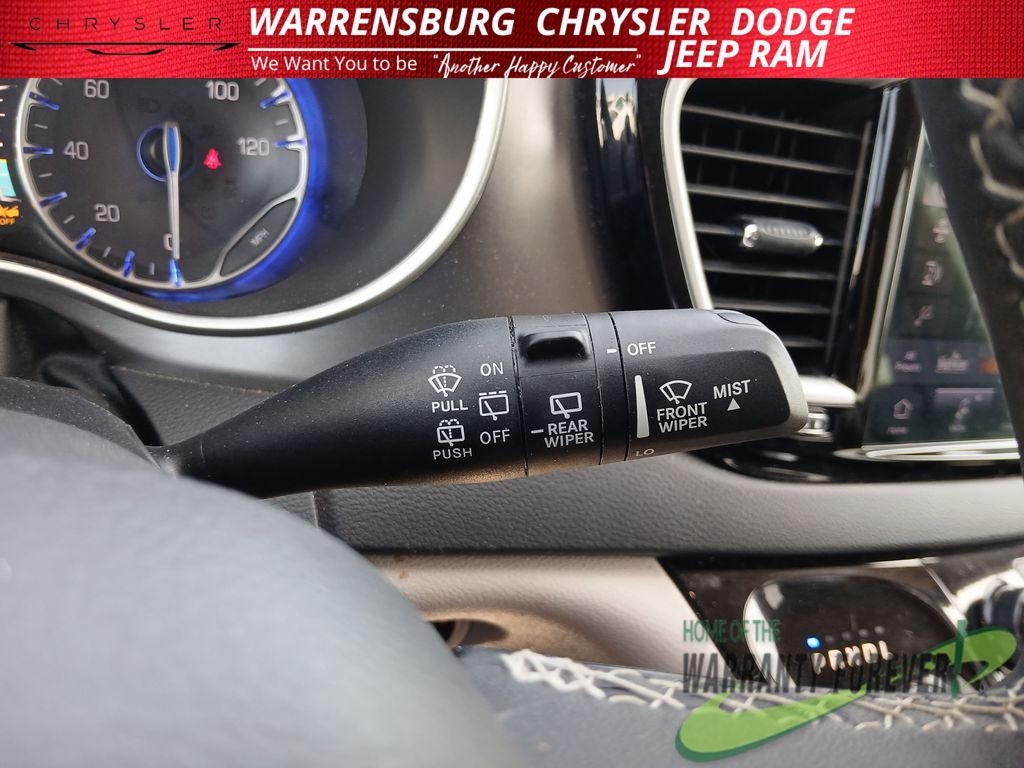 2024 Chrysler Pacifica Touring L