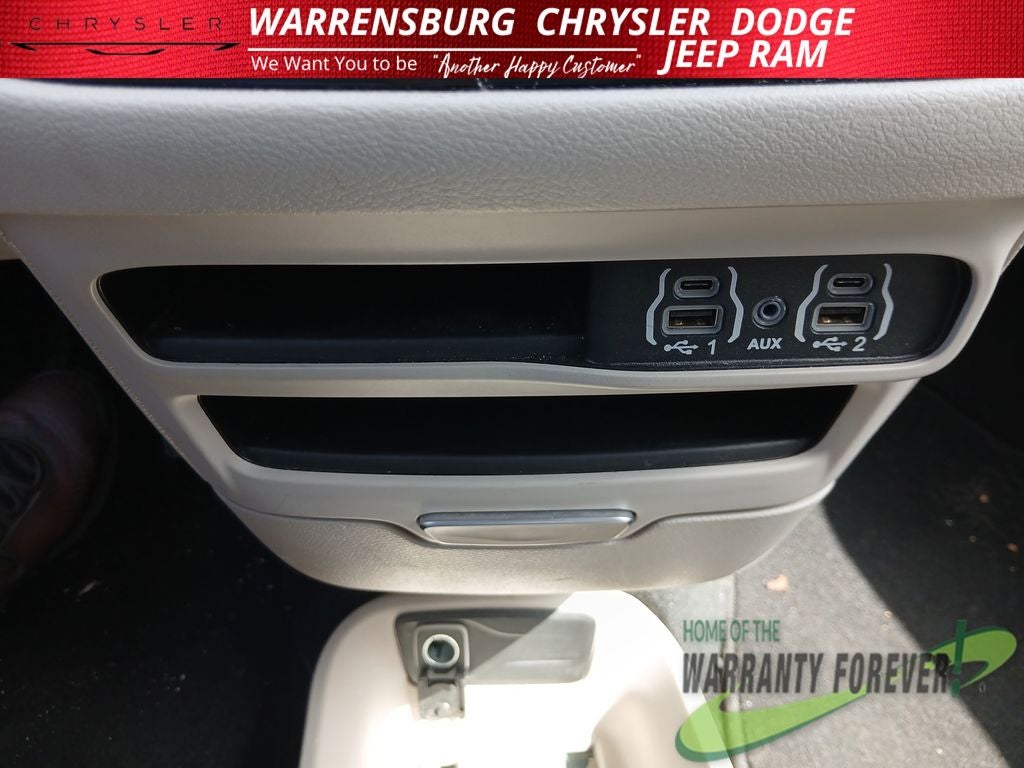 2024 Chrysler Pacifica Touring L