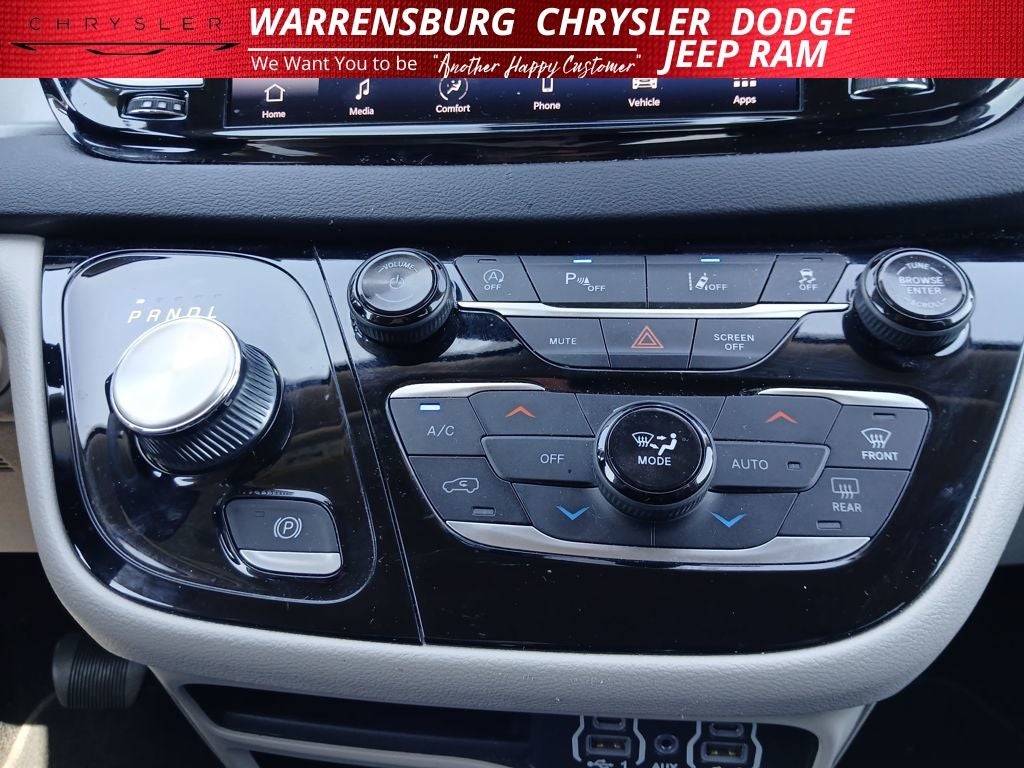 2023 Chrysler Pacifica Touring L