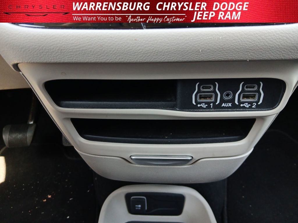 2023 Chrysler Pacifica Touring L