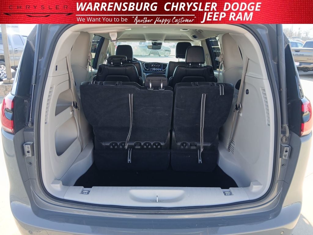 2023 Chrysler Pacifica Touring L