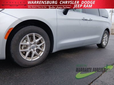 2024 Chrysler Pacifica Touring L