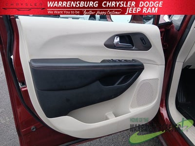 2020 Chrysler Pacifica Touring L