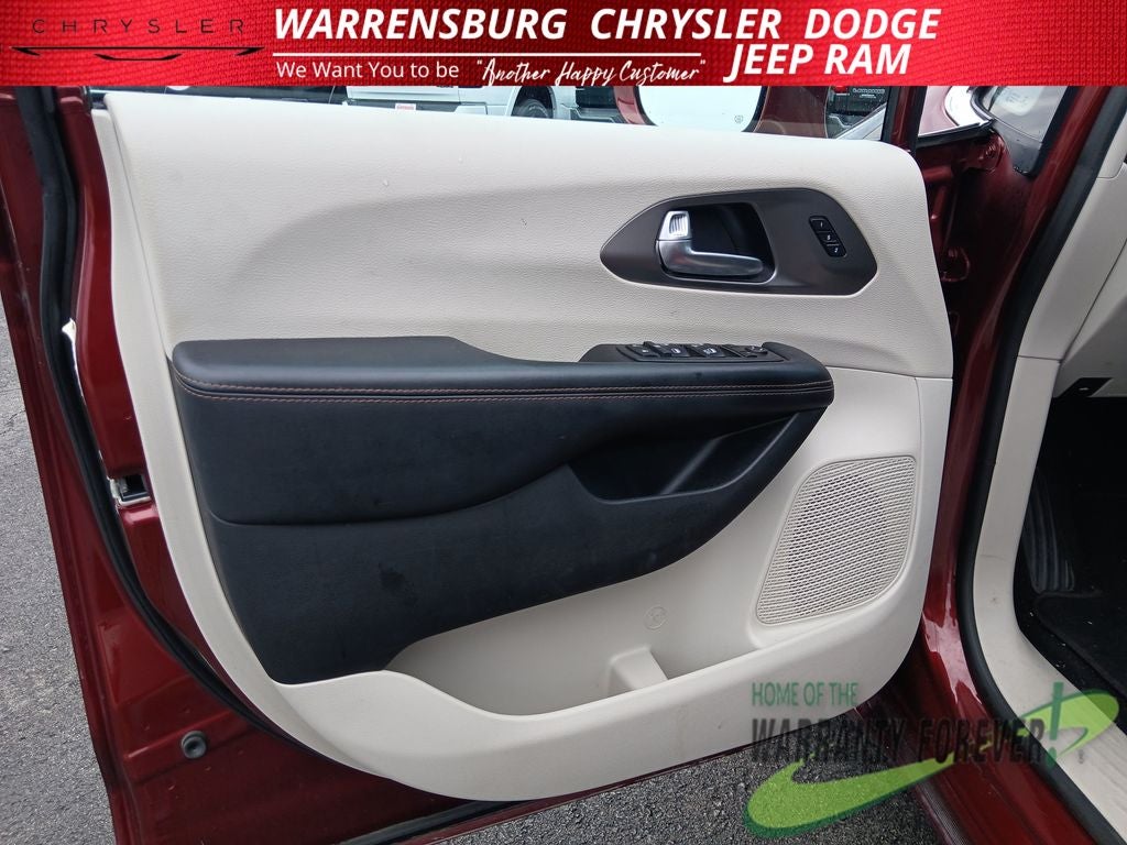 2020 Chrysler Pacifica Touring L