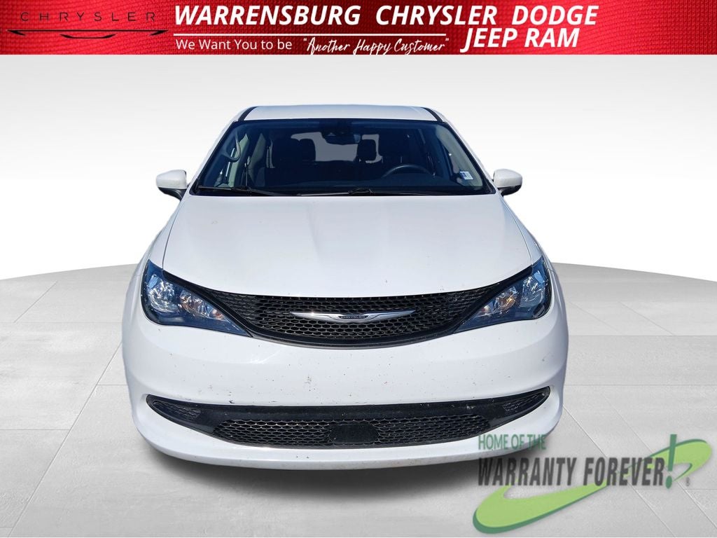 2023 Chrysler Voyager LX