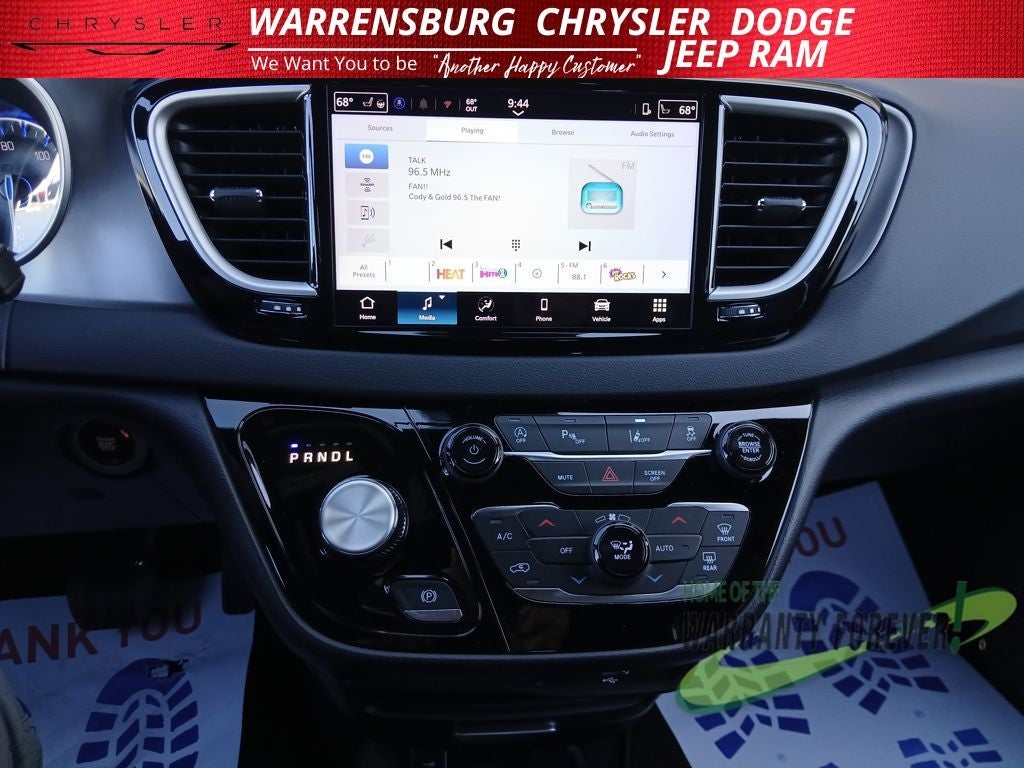 2026 Chrysler Voyager VOYAGER LX