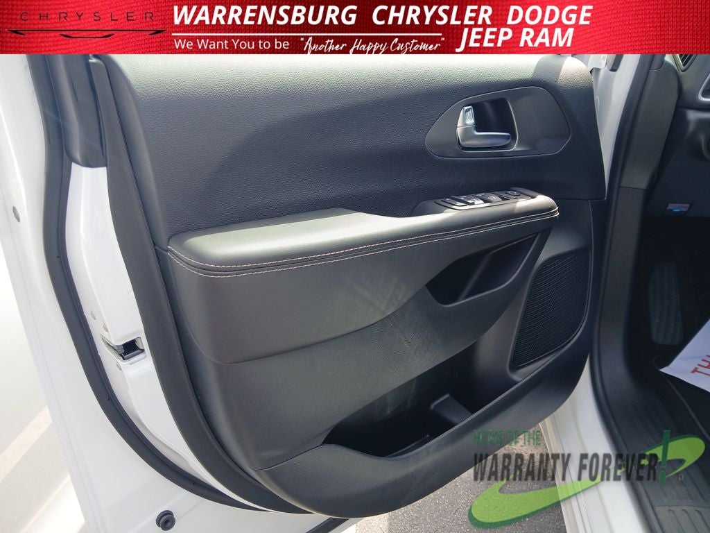 2026 Chrysler Voyager VOYAGER LX