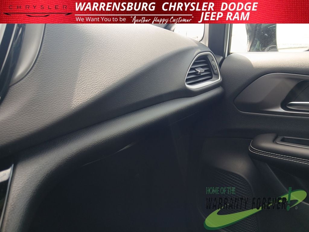 2026 Chrysler Voyager VOYAGER LX